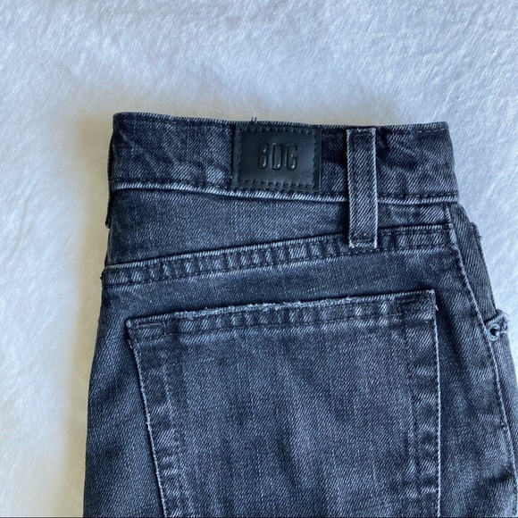 Urban Outfitters BDG black wash girlfriend high rise frayed hems denim shorts - Picture 9 of 12
